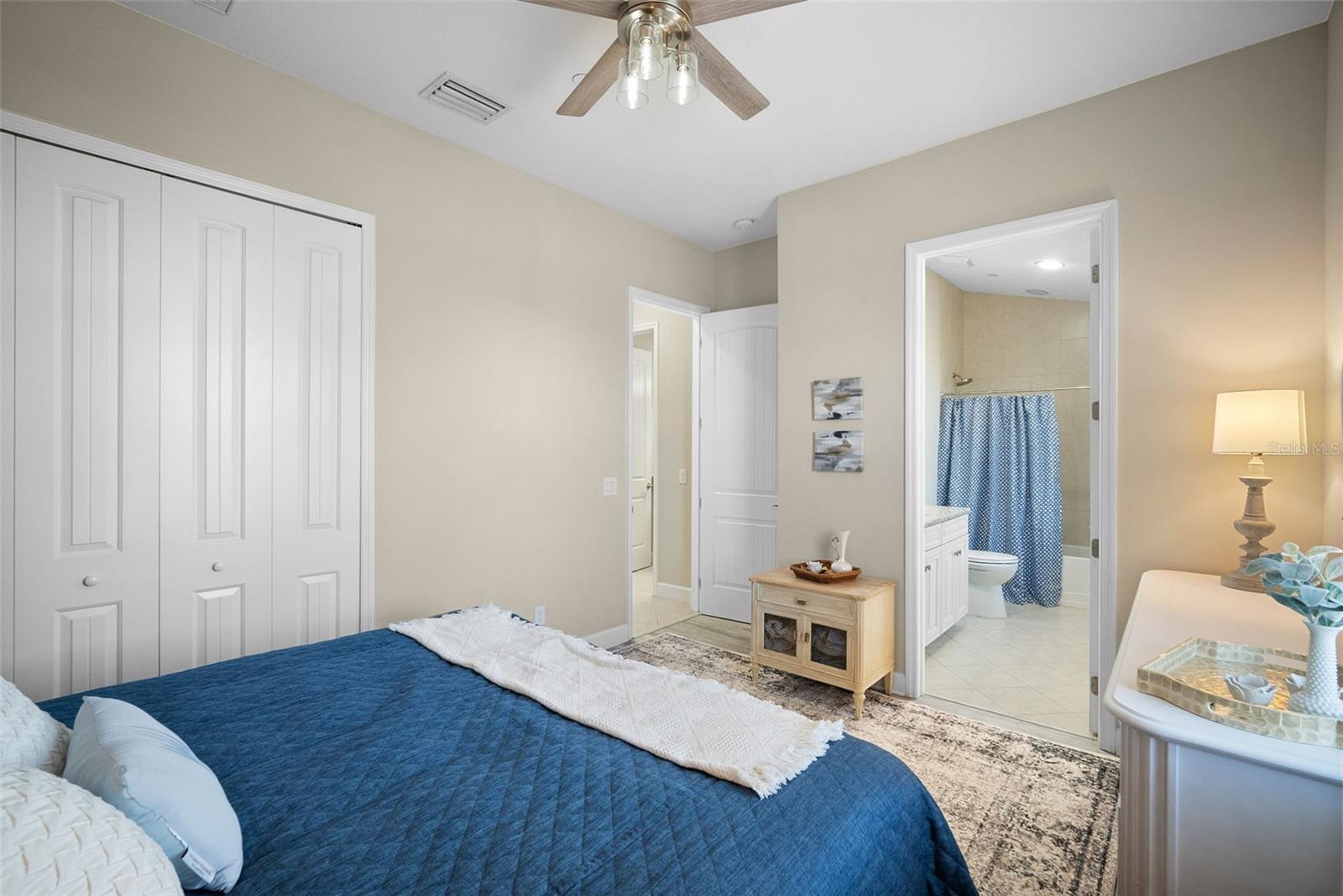 MANGROVE WALK ON HARBOUR ISLE PH 32 - Residential