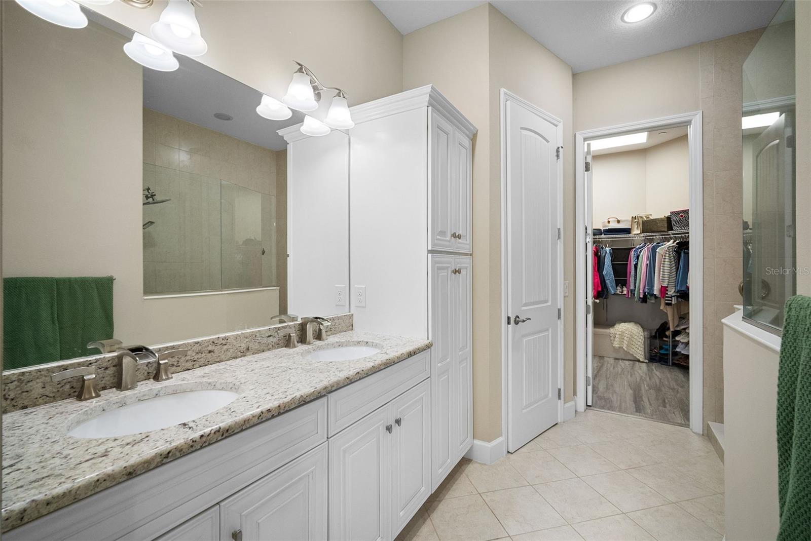 MANGROVE WALK ON HARBOUR ISLE PH 32 - Residential