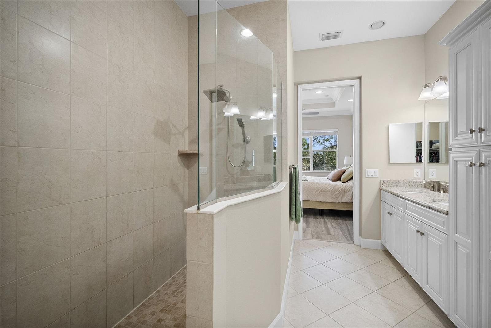 MANGROVE WALK ON HARBOUR ISLE PH 32 - Residential