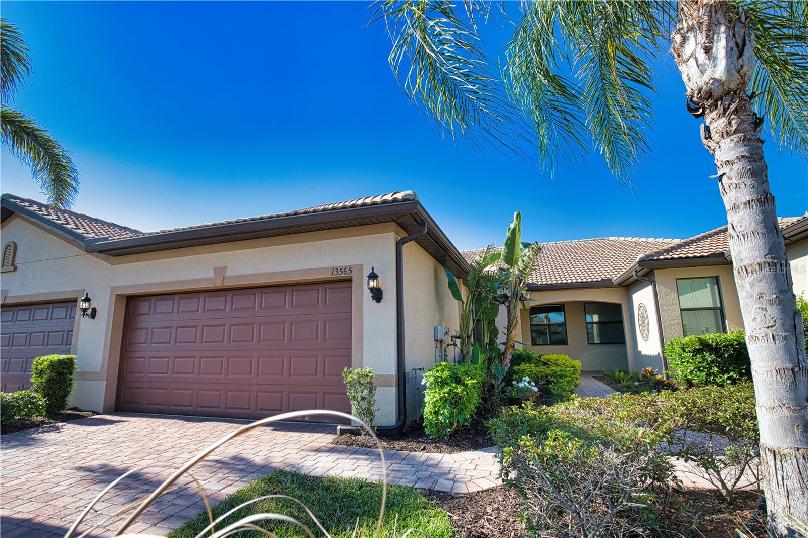 Welcome to resort living at Islandwalk at the West Villages! Your new home awaits, beautiful 2-bedroom, 2-bathroom home with a flex room/Den located in one of Venice’s most social communities with full-time activity director, countless events, clubs and activities. There are two community clubhouses, an Event Center, two resort-style pools, two lap pools, two gyms, 12 pickleball courts, eight Har Tru tennis courts, dog park, playground, basketball court and community garden.
This charming 2 Bedroom, 2 Bathroom Villa with a Den provides just under 1,500 square feet of living space. The kitchen is designed with modern stainless-steel appliances and elegant granite countertops, creating a stylish and functional cooking area. The Master Bedroom is equipped with a Walk-in Closet, and an ensuite Master Bathroom that features Dual Vanity Sinks, and a Walk-in Shower. The Guest Bedroom has a private retreat and is nicely situated to the Guest Bathroom that features a Tub and Shower combination. The versatile Den/Office offers a quiet and functional space, perfect for working from home or for studying. Extras Include: Washer & Dryer for Convenience, 2-Car Garage, a Den/Office, and a Screened-in Lanai with a garden view.
Utilites: Lawn Care, Basic Cable, Internet.
Pets: No, sorry.