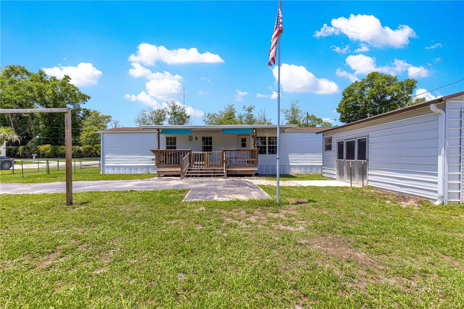 1220 NW 42ND PLACE