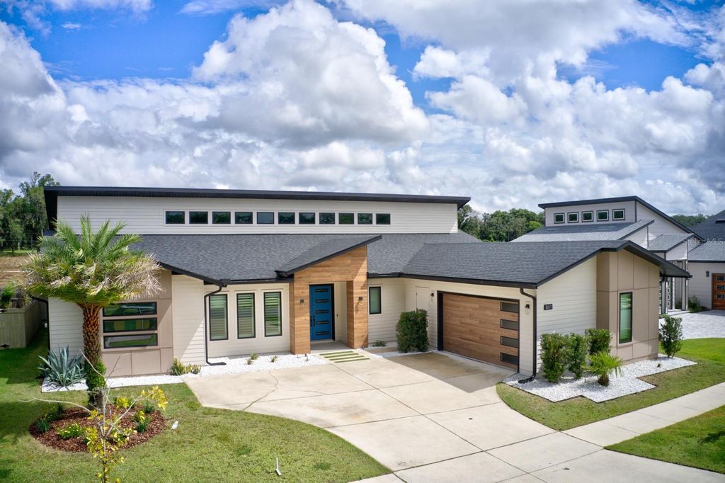 Photo of 861 SW 120th Drive, Gainesville, FL 32607 (MLS # GC533666)