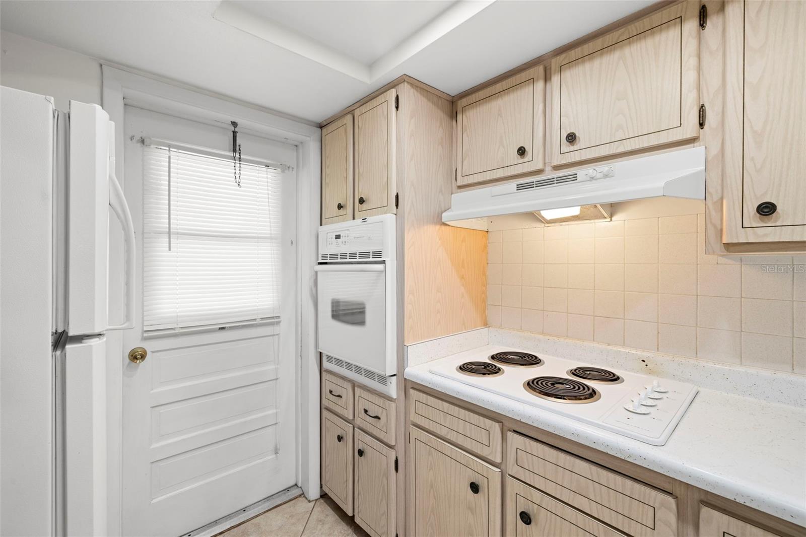 DOUGLAS ARMS - Residential