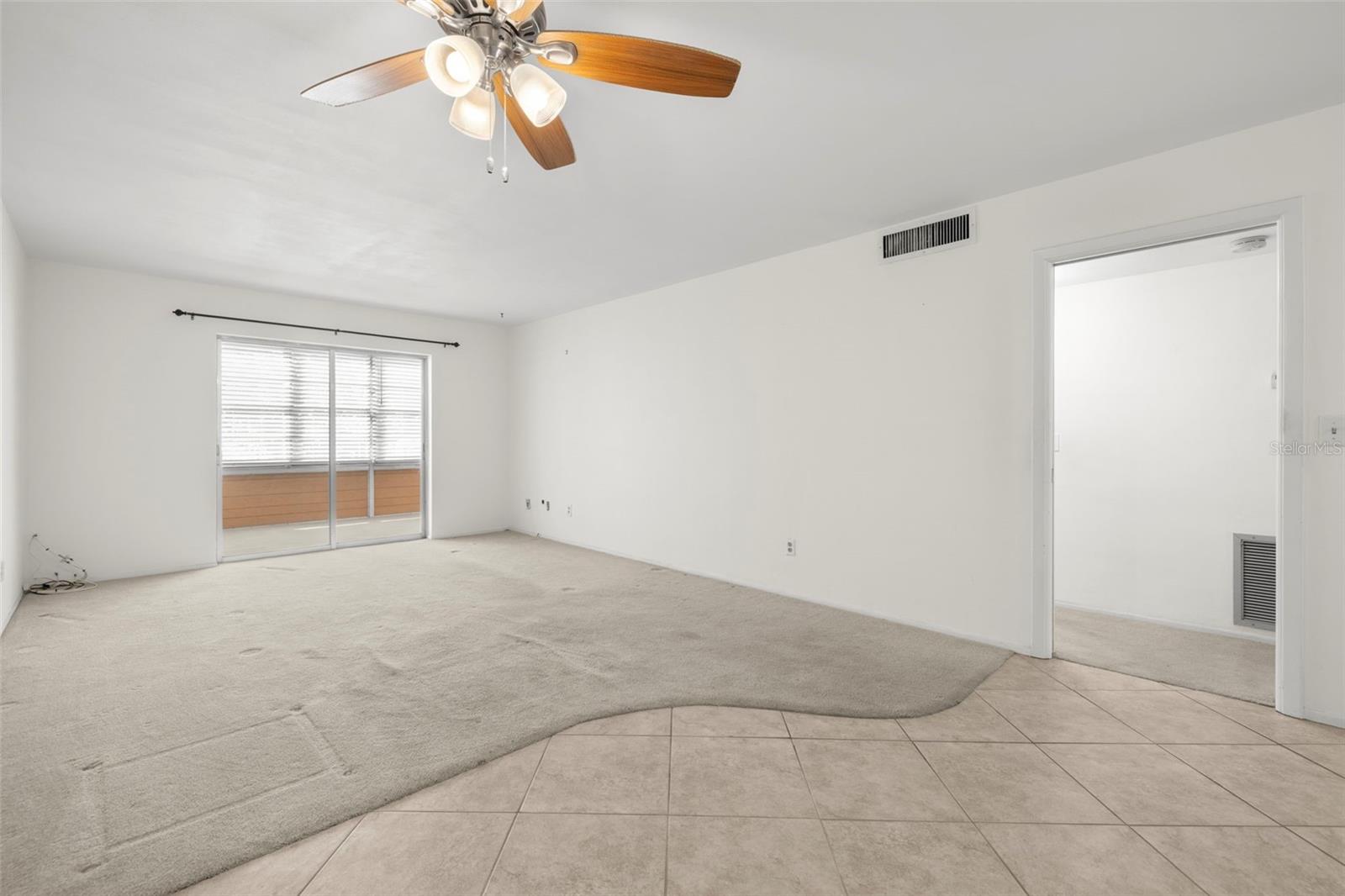 DOUGLAS ARMS - Residential