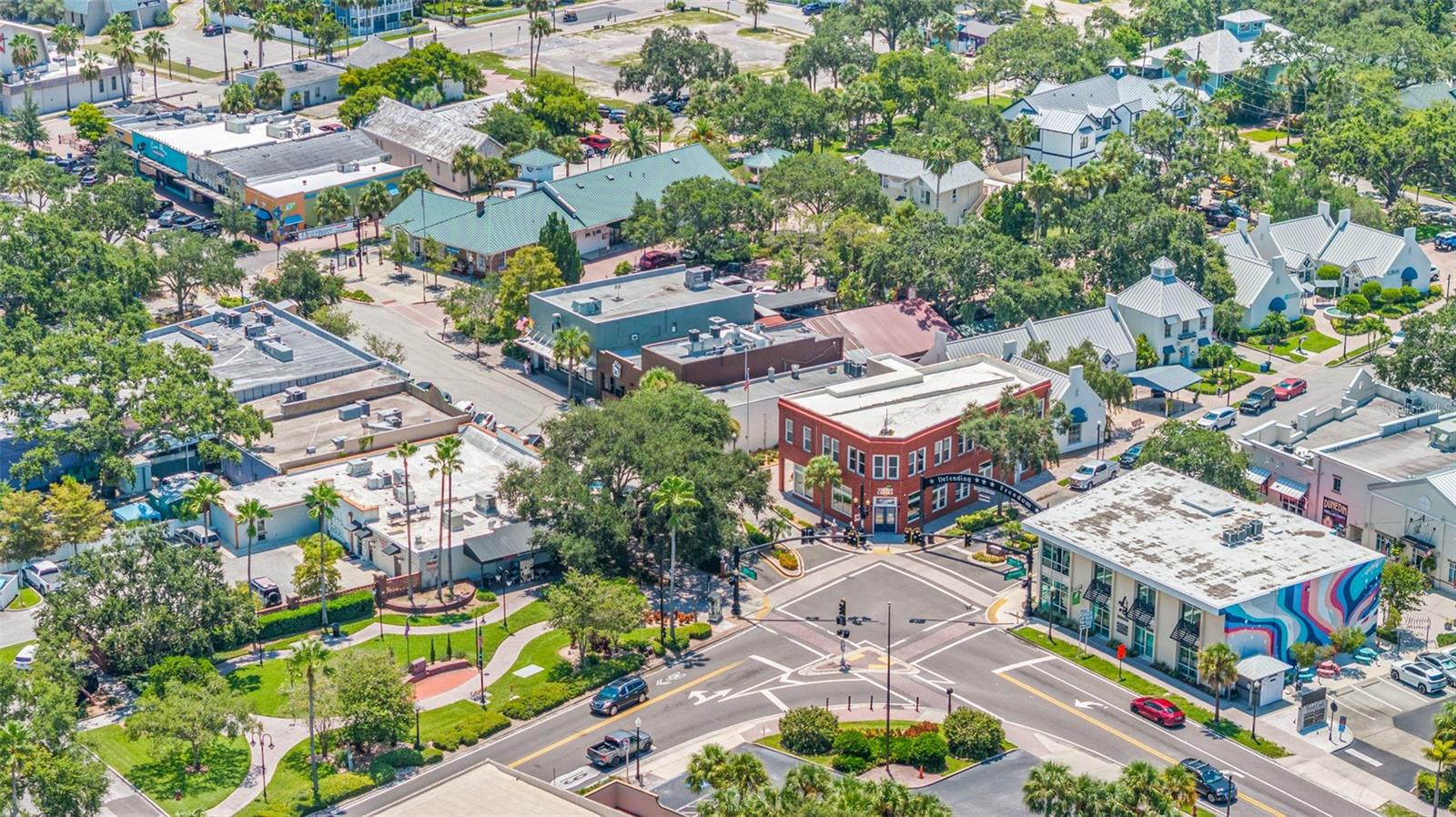 DOUGLAS ARMS - Residential