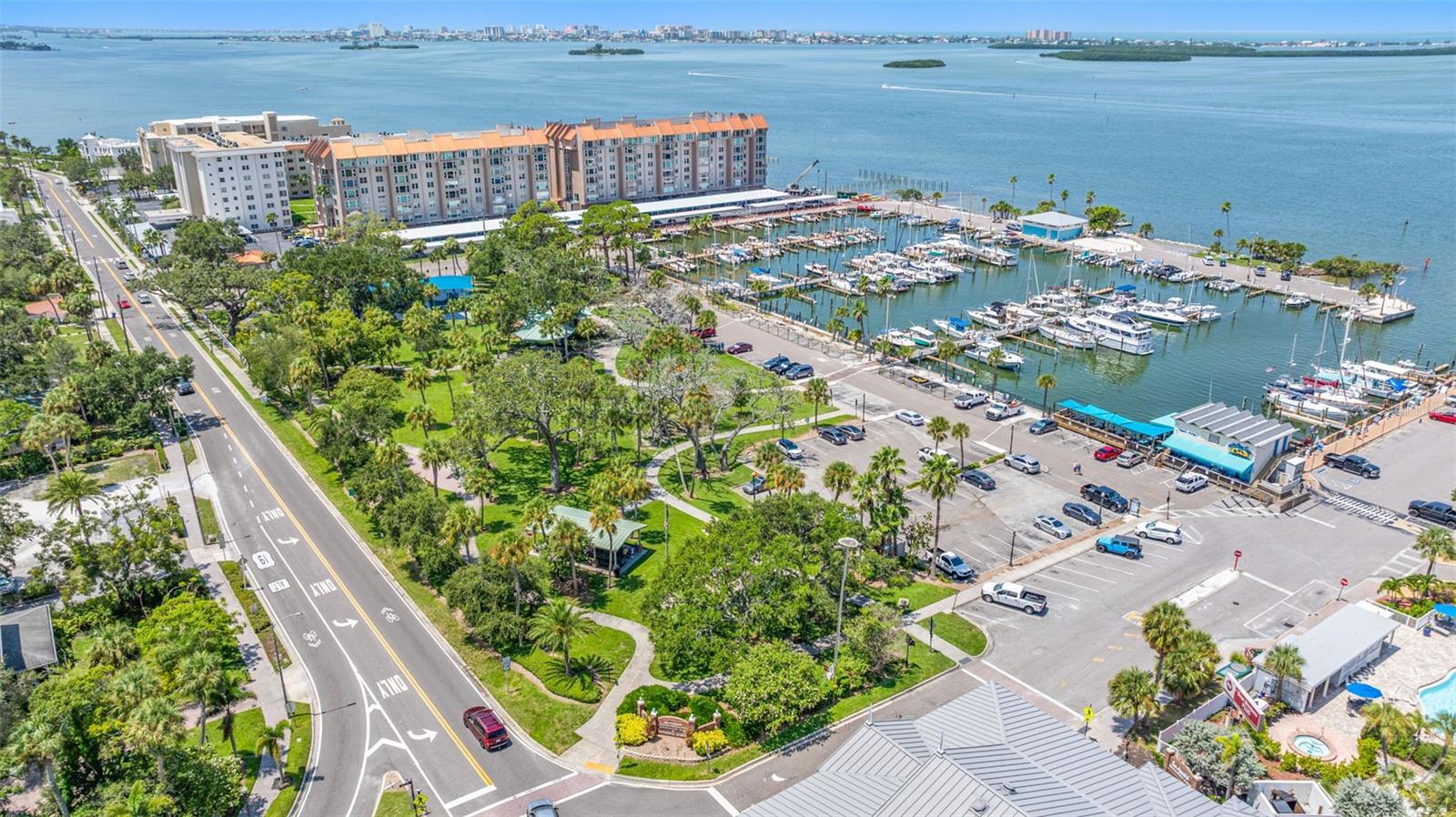 DOUGLAS ARMS - Residential