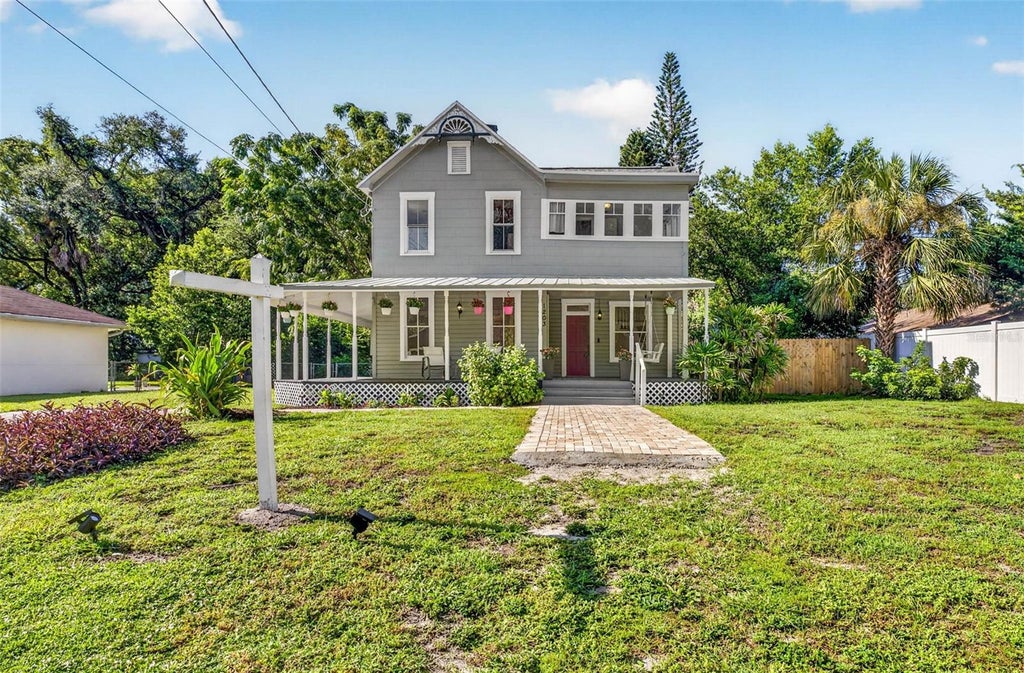 Photo of 1203 E Chelsea Street, Tampa, FL 33603 (MLS # TB8537265)