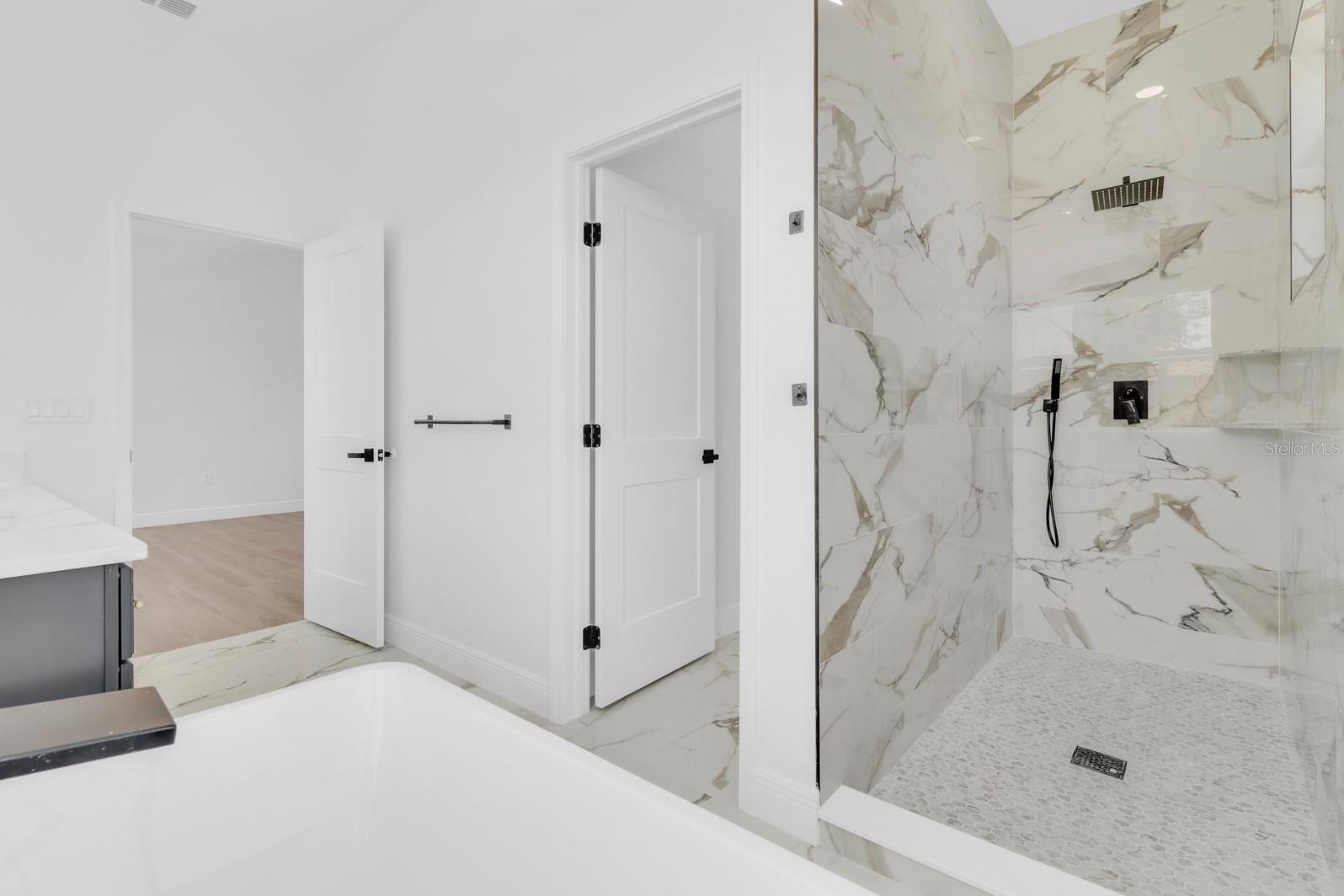 VILLA SORRENTO - Residential