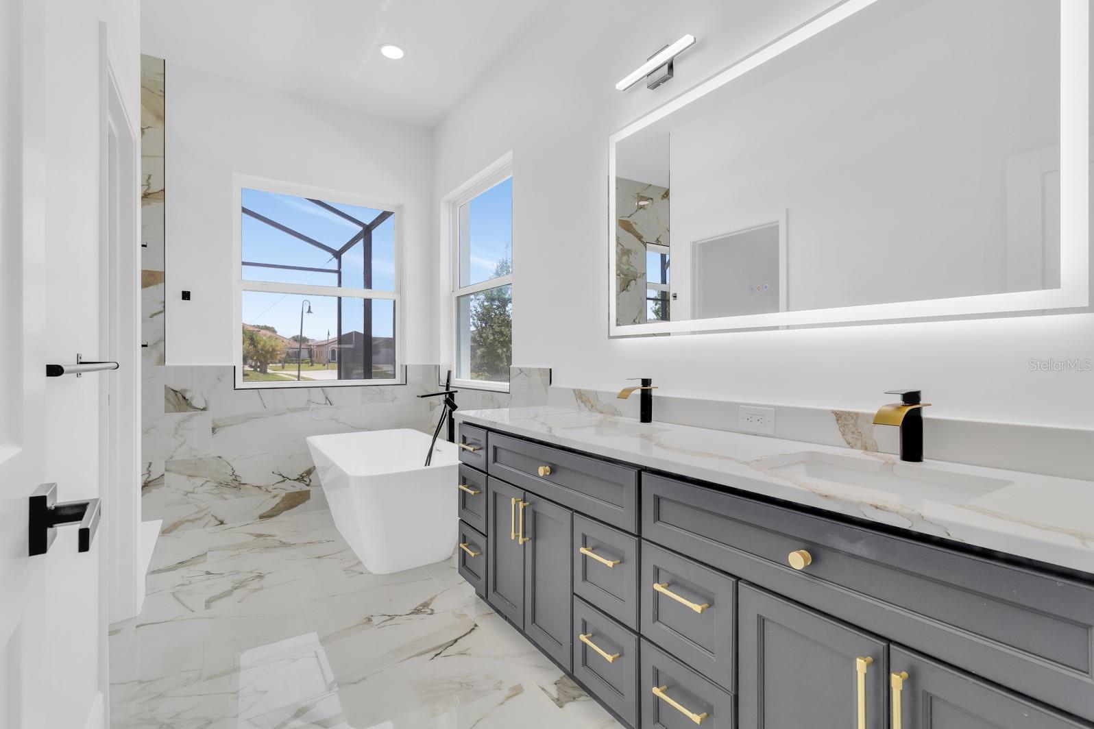 VILLA SORRENTO - Residential