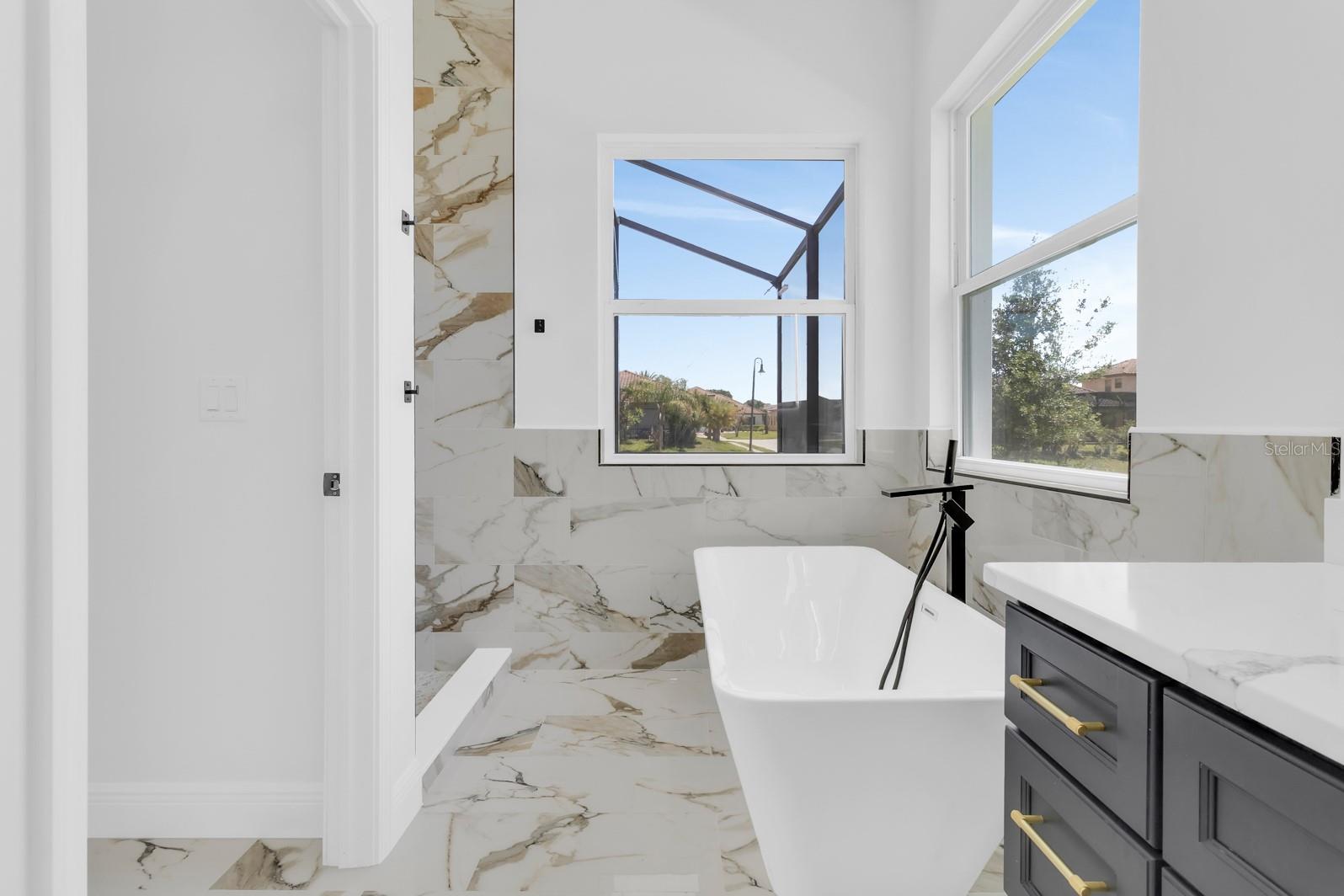 VILLA SORRENTO - Residential