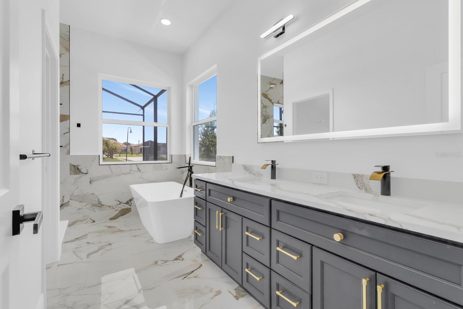 VILLA SORRENTO - Residential