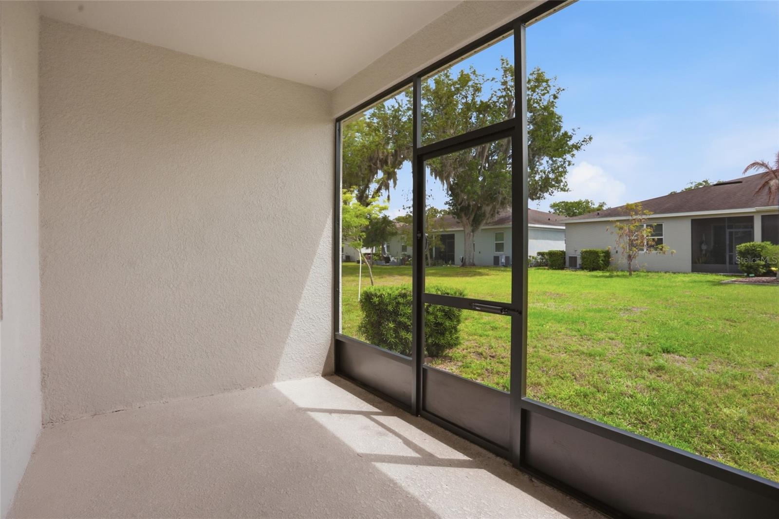 OAKTREE POINTE VILLAS - Residential