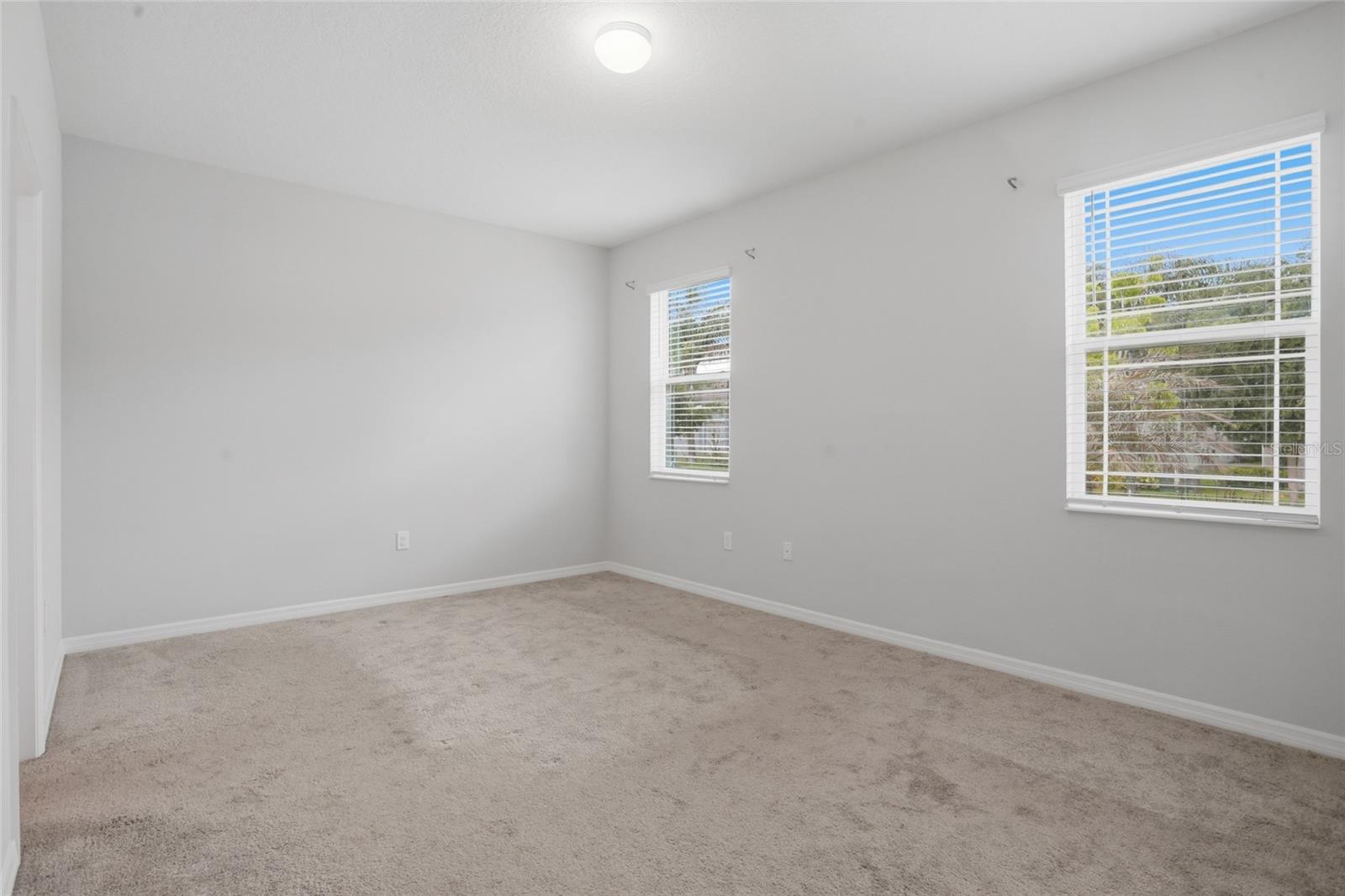 OAKTREE POINTE VILLAS - Residential