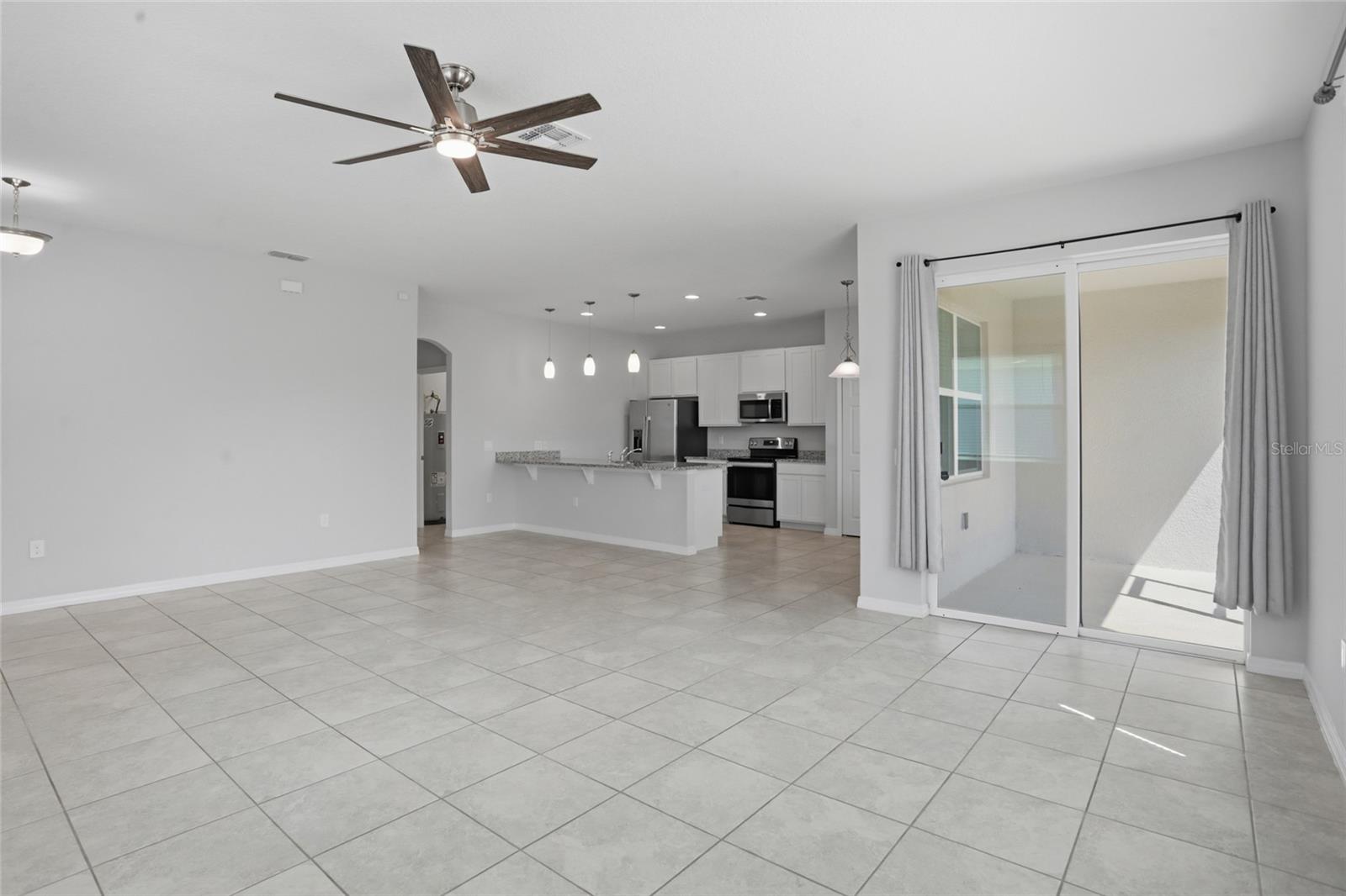 OAKTREE POINTE VILLAS - Residential