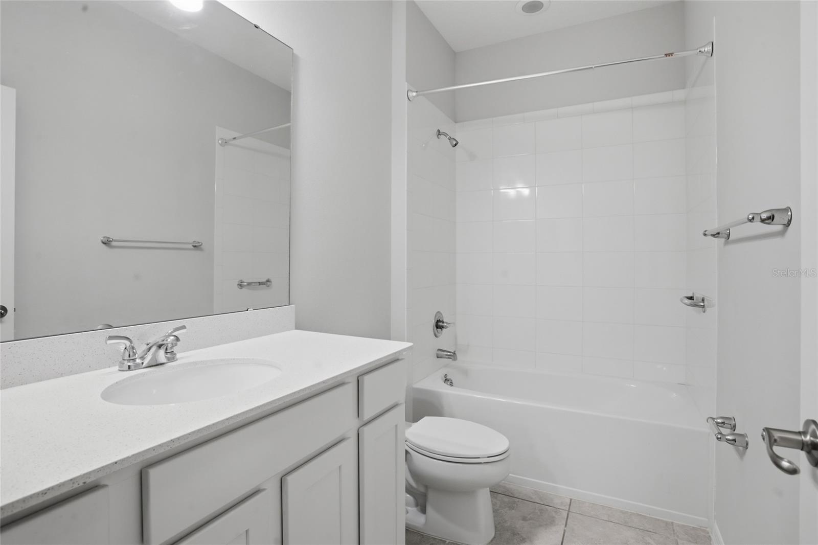 OAKTREE POINTE VILLAS - Residential