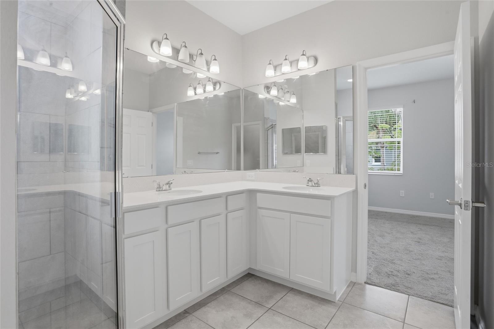 OAKTREE POINTE VILLAS - Residential