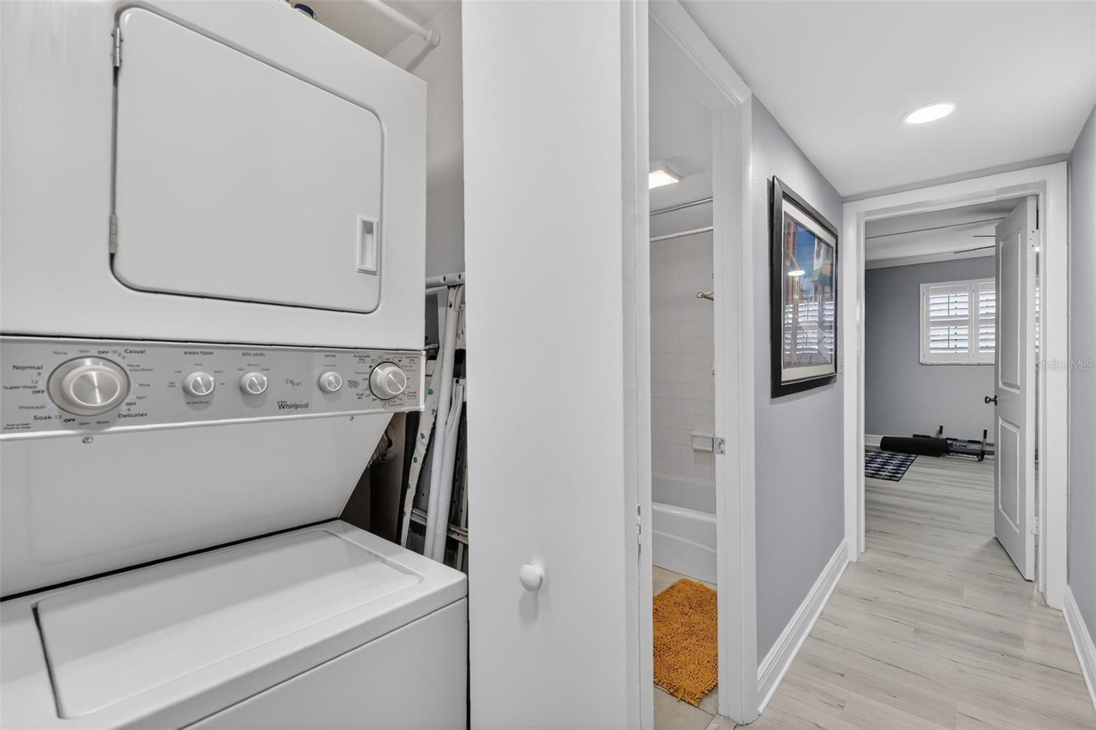 MOUNT DORA SOUTHERN OAKS CONDO - Residential