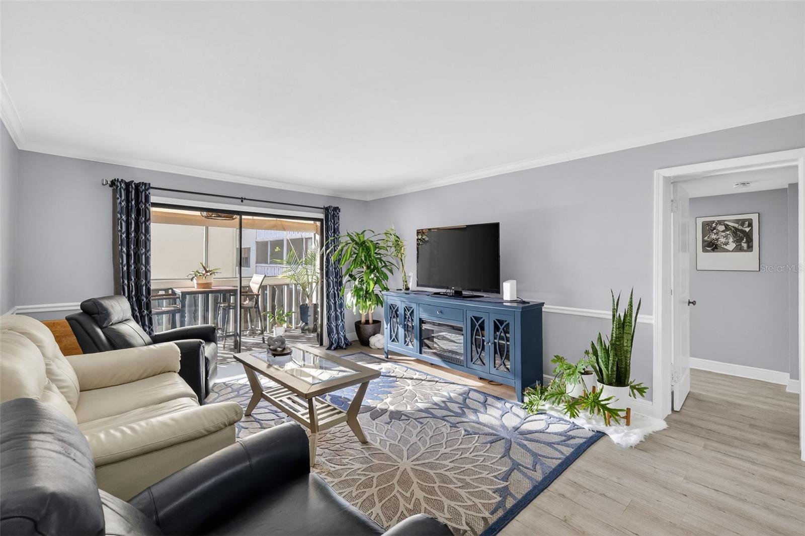 MOUNT DORA SOUTHERN OAKS CONDO - Residential