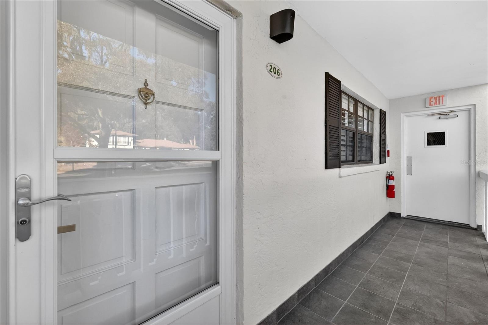 101 N GRANDVIEW STREET 206