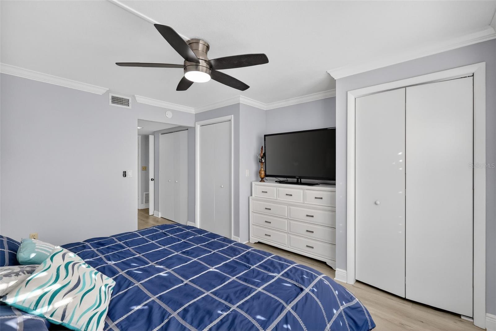 MOUNT DORA SOUTHERN OAKS CONDO - Residential