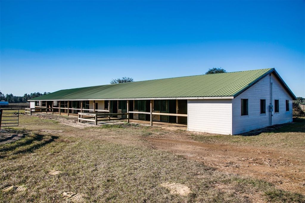 Photo of 2351 NE 120 Avenue, Williston, FL 32696 (MLS # OM724384)