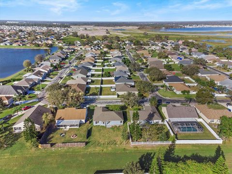 A home in WINTER HAVEN