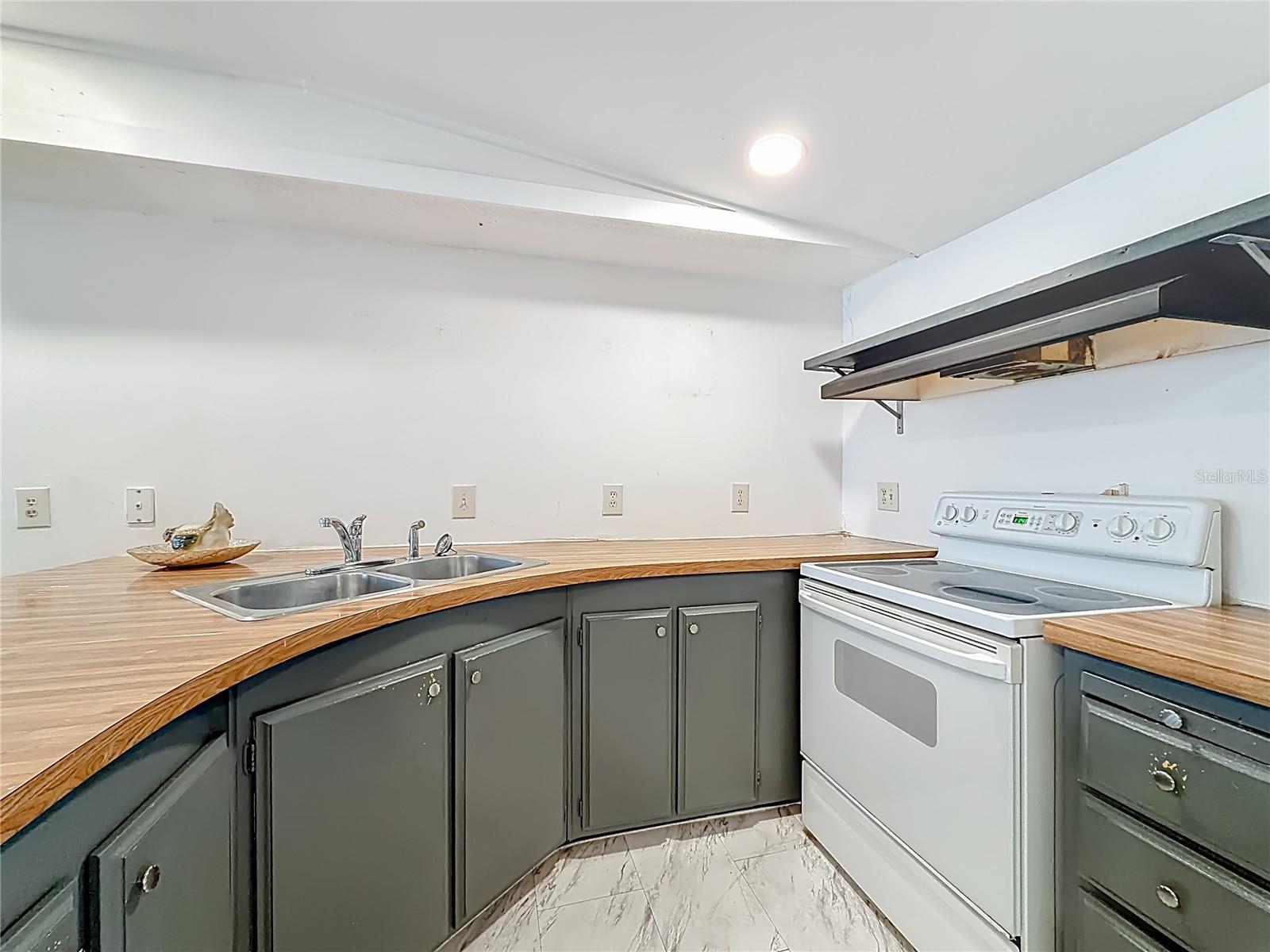 ORANGE BLOSSOM HILLS UN 16 - Residential