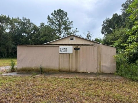 Photo of 1801 NE 14th Avenue, Ocala, FL 34470 (MLS # OM731955)