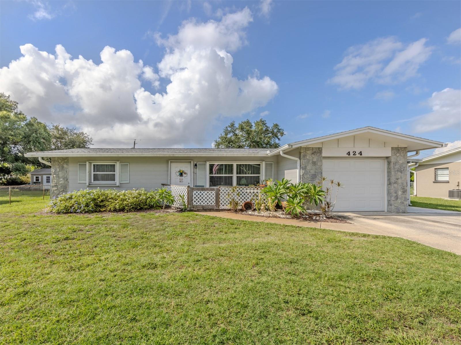 Search Properties for Sale 1 424 CENTER ROAD