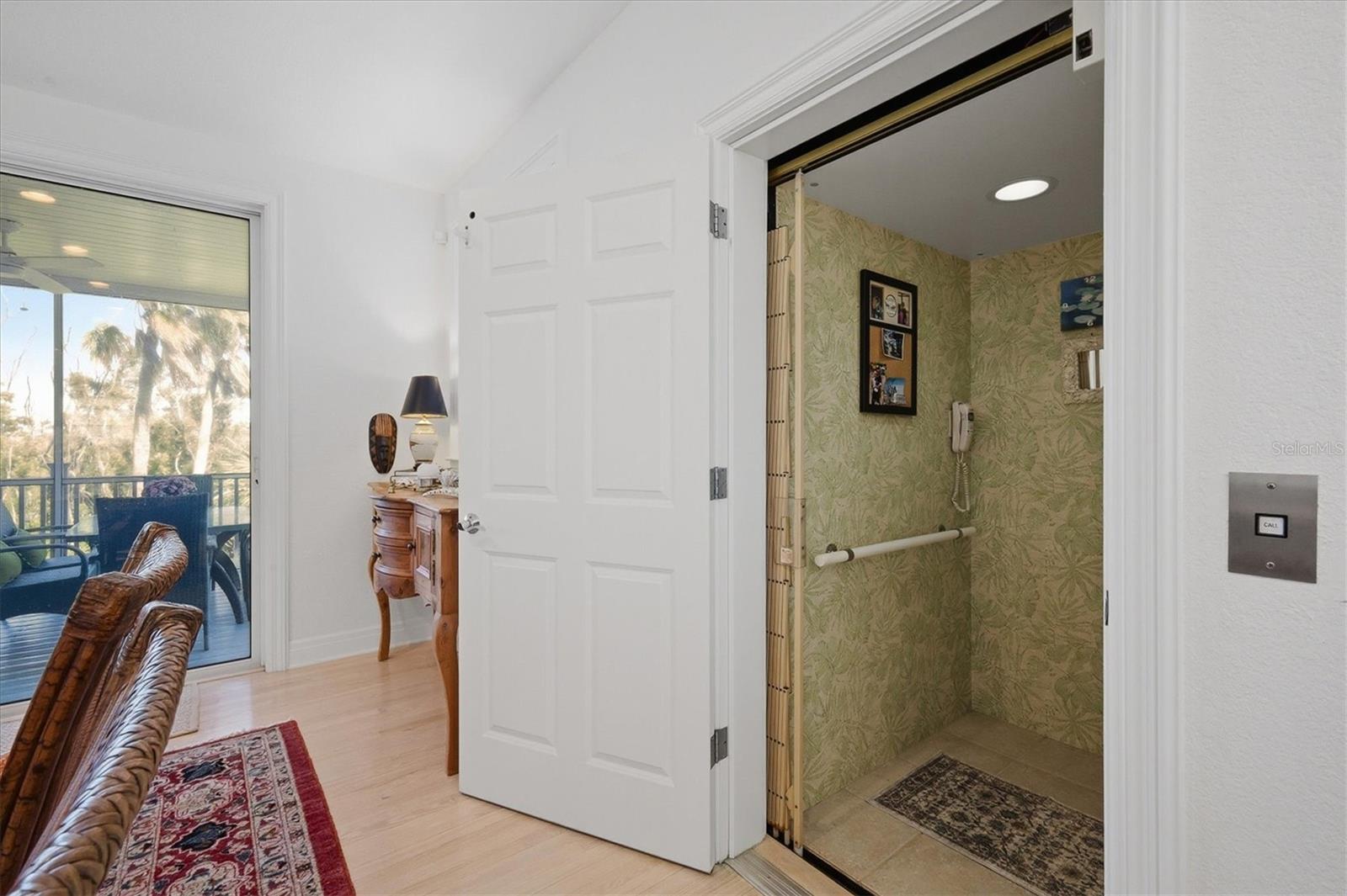 EAST SHORE ACRES - Residential