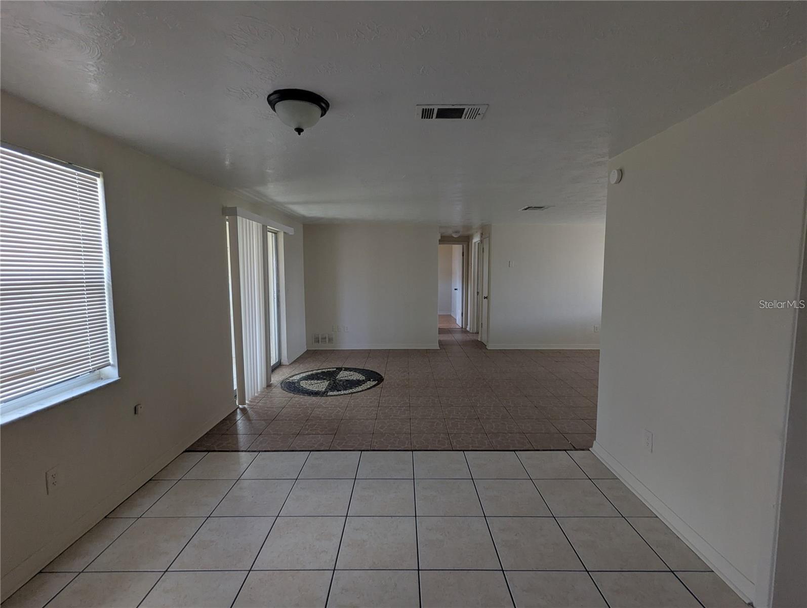 TAHITIAN HOMES - Residential Lease