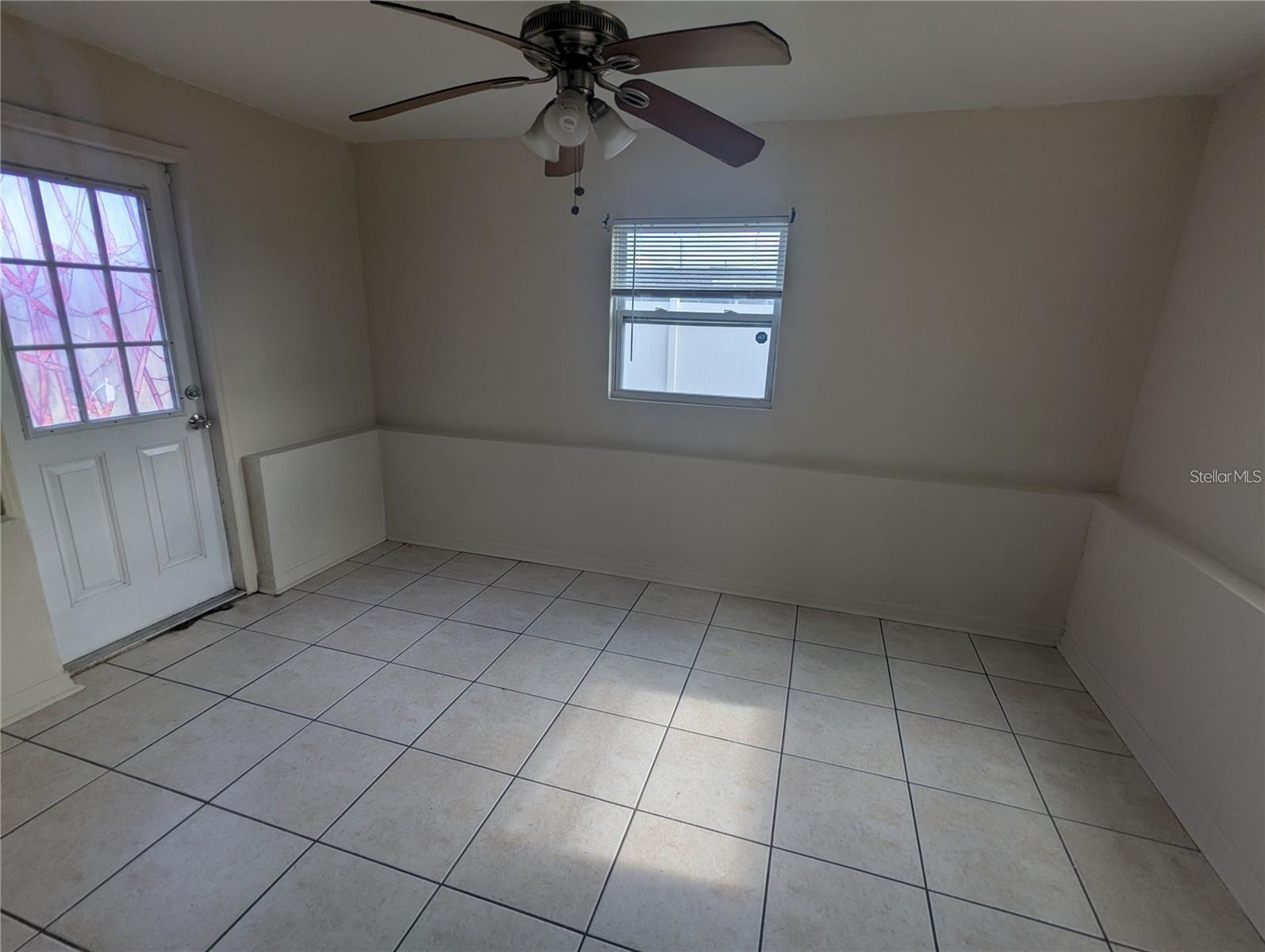 TAHITIAN HOMES - Residential Lease