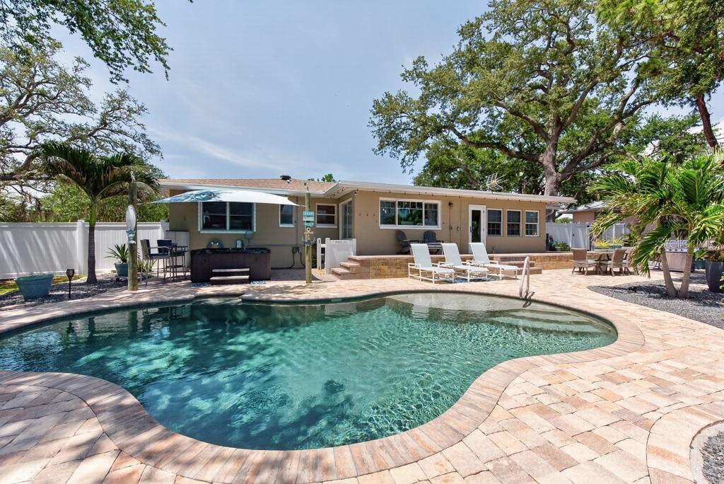 14728 BAY DRIVE