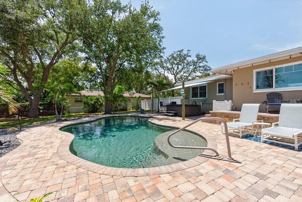 14728 BAY DRIVE