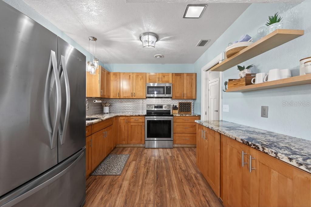 BAYVIEW ESTATES OF INDIAN ROCKS 5TH ADD - Residential