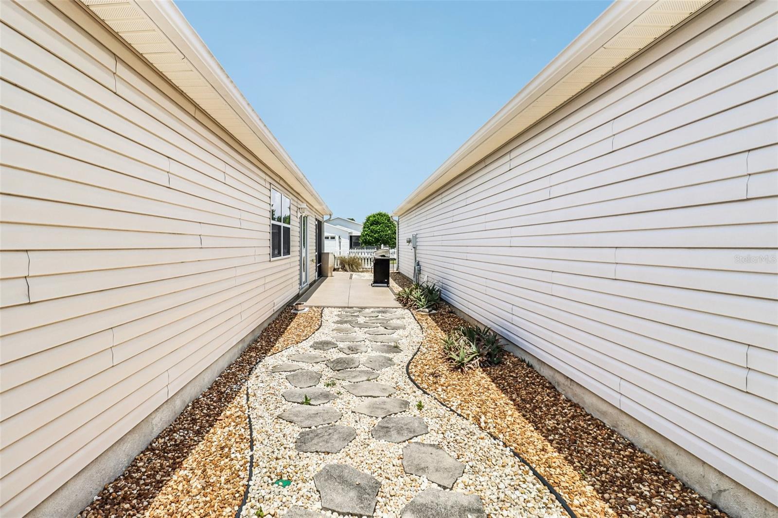 VILLAGES OF SUMTER HOLLY HILLVILLAS - Residential