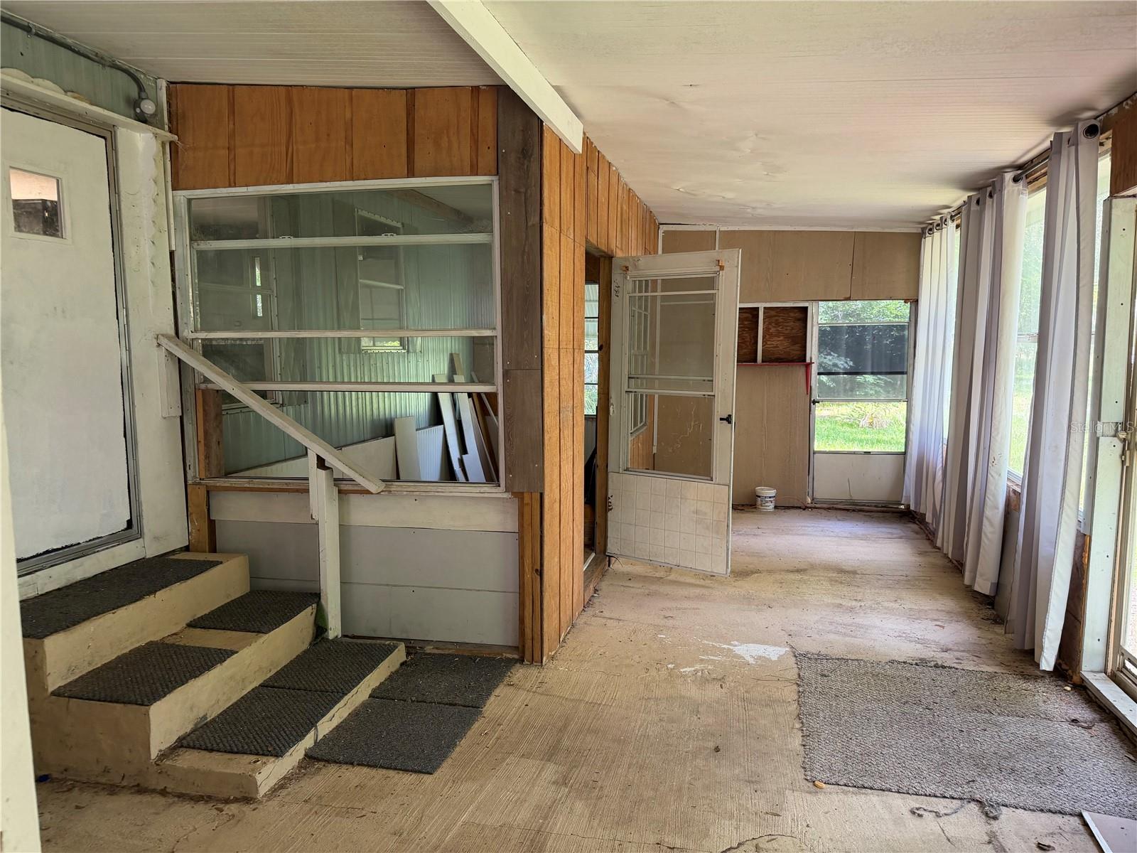 196 ROBINHOOD DRIVE