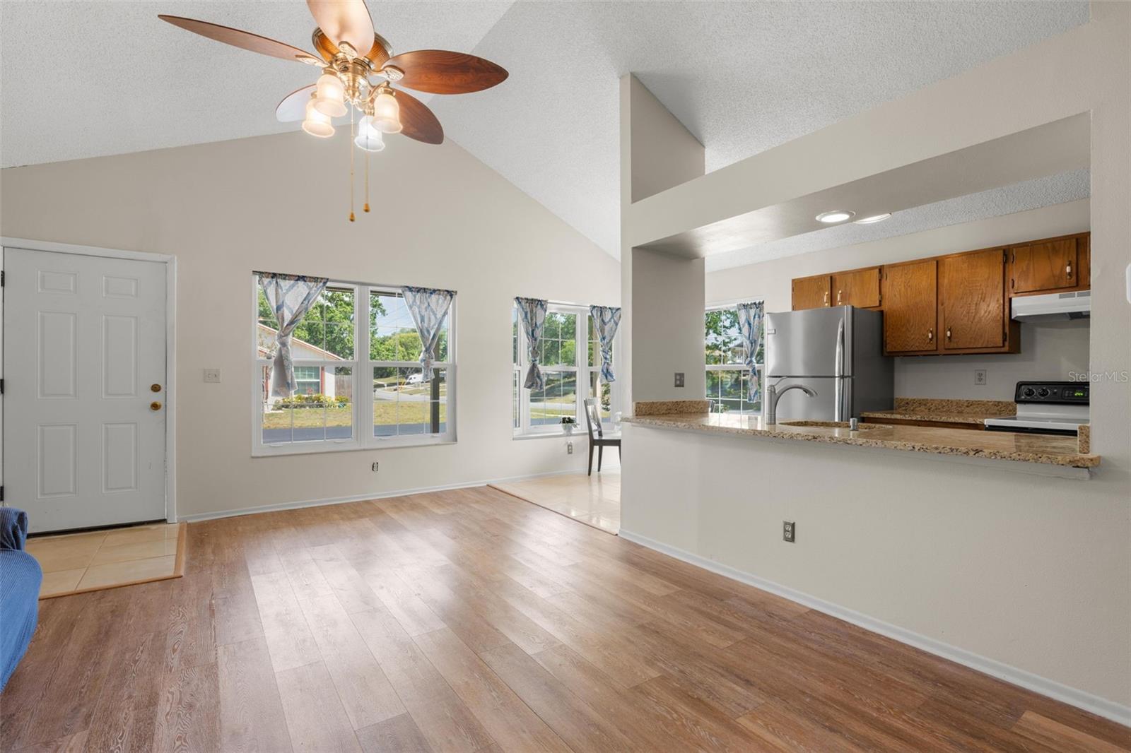 3753 MACKENZIE COURT