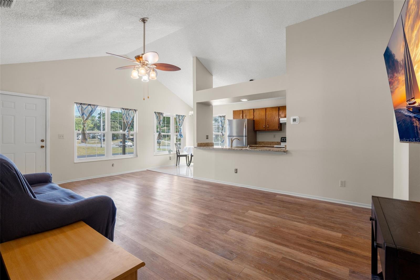 3753 MACKENZIE COURT