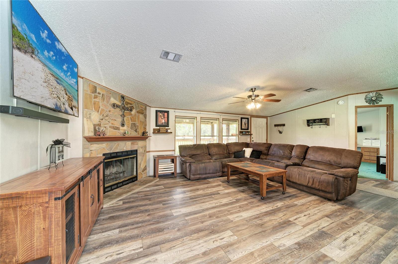 23715 73RD AVENUE E, MYAKKA CITY, FL, 34251 2 23715 73RD AVENUE E