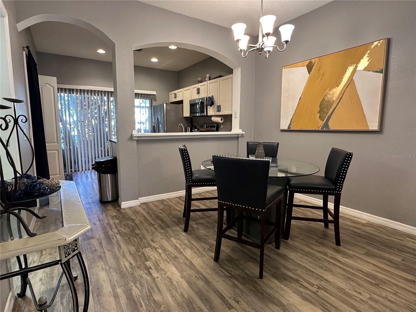 KINGS LAKE TWNHMS - Residential