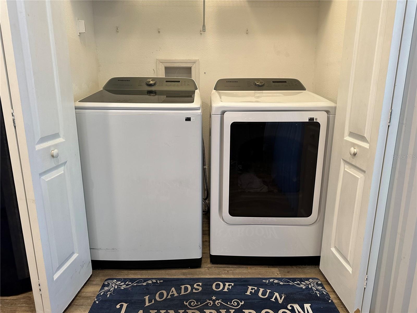 KINGS LAKE TWNHMS - Residential