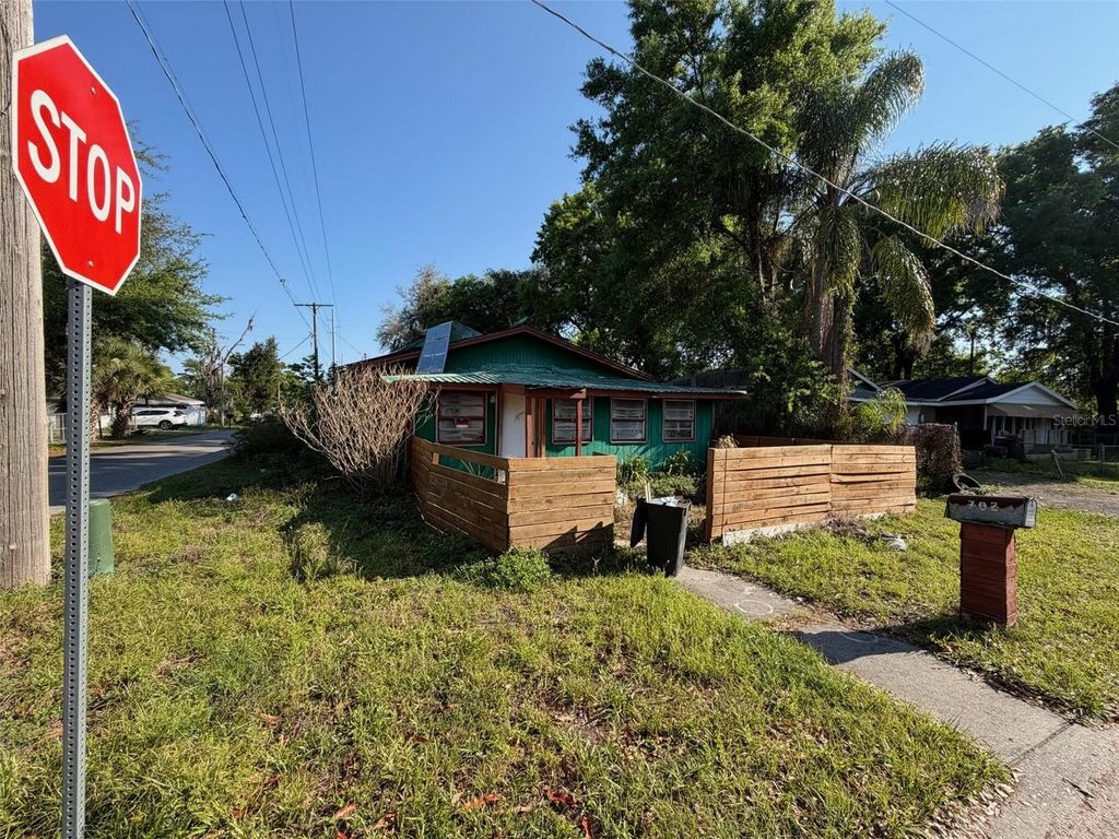 Photo of 702 E Ohio Street, Plant City, FL 33563 (MLS # O6395209)