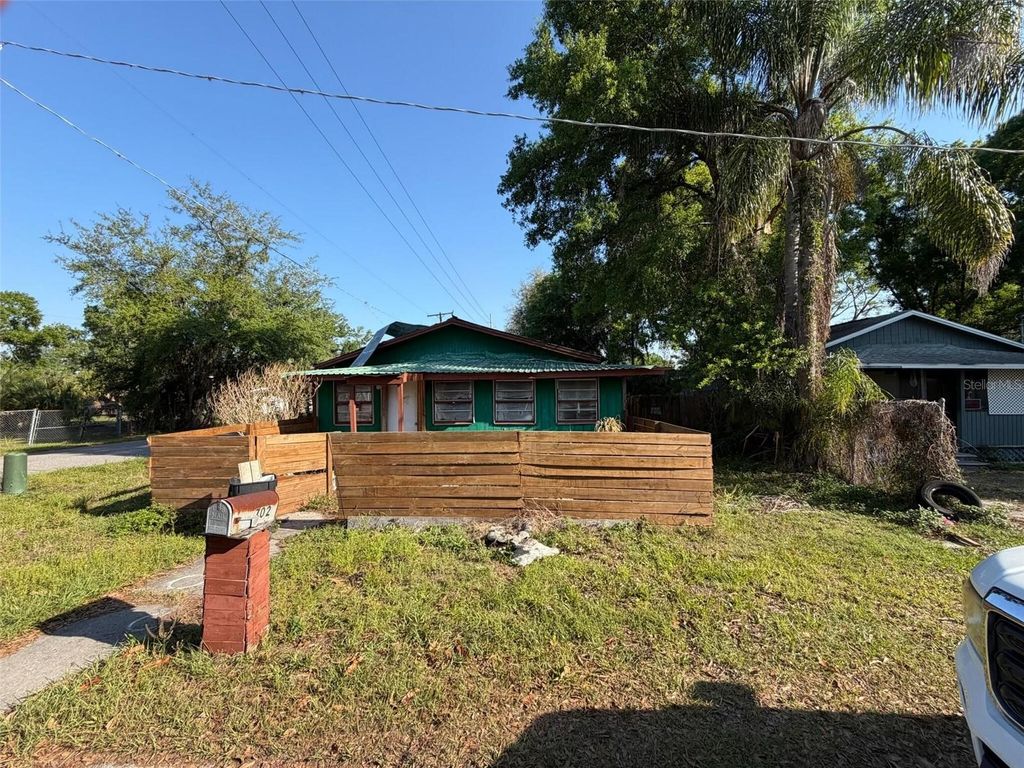 Photo of 702 E Ohio Street, Plant City, FL 33563 (MLS # O6395209)