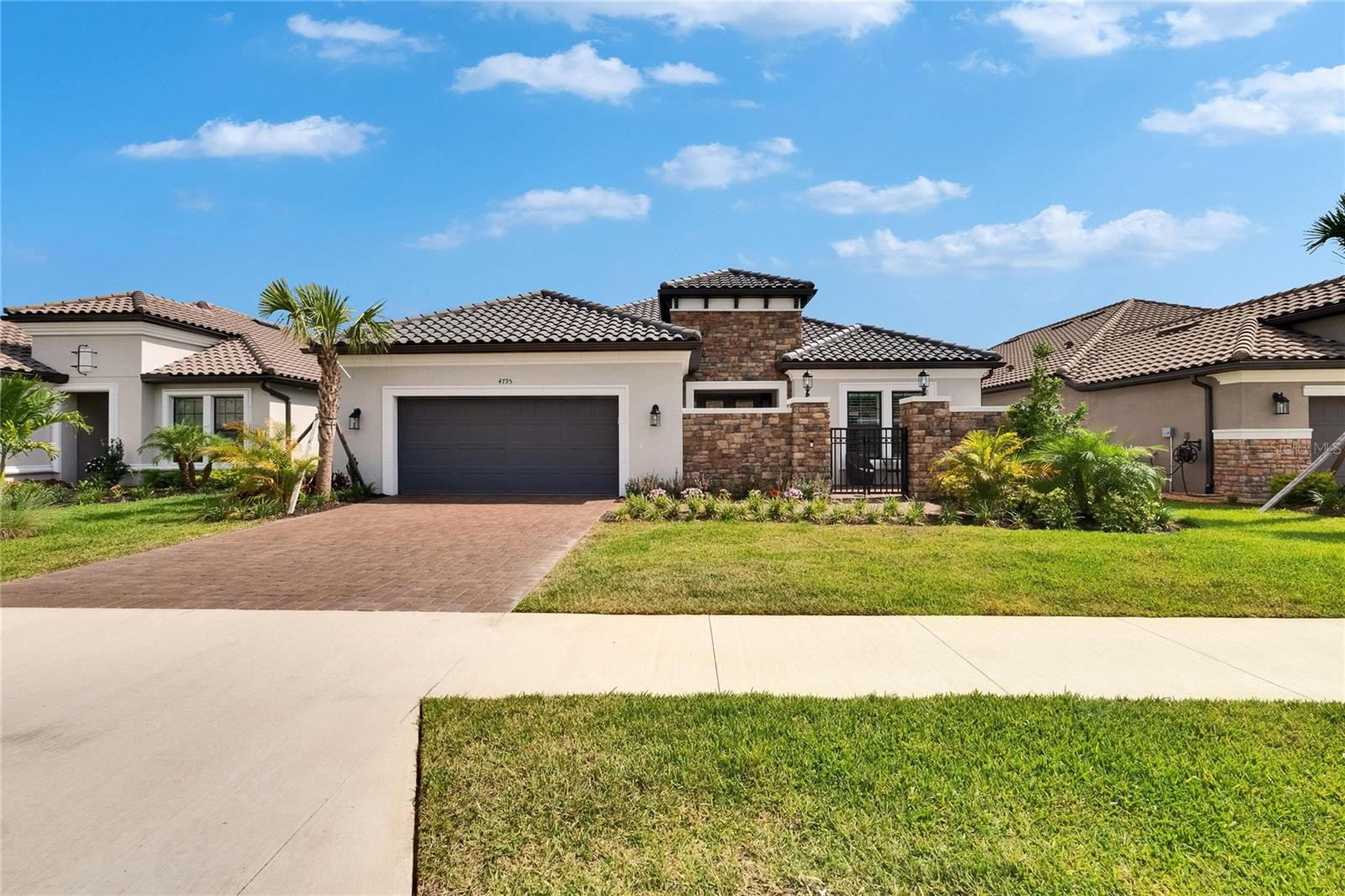 4795 FRECCIA LOOP