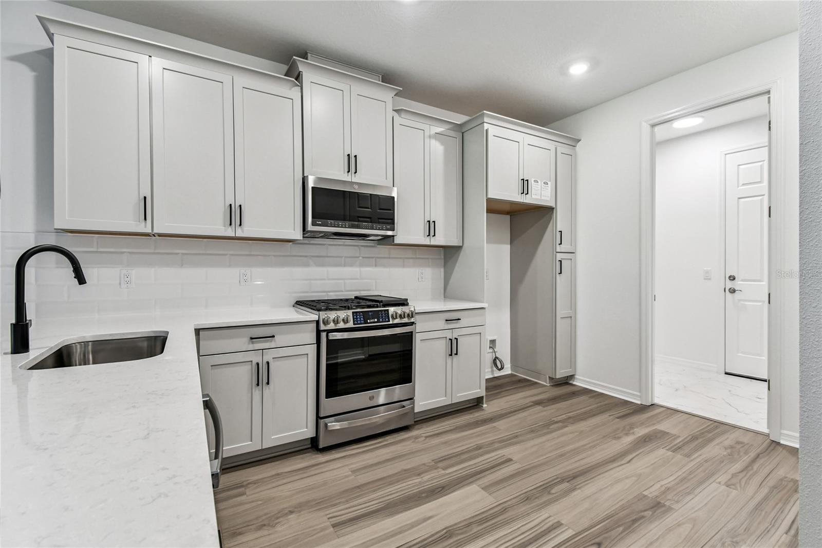 SWEETWATER VILLAS AT LAKEWOOD RANCH - Residential