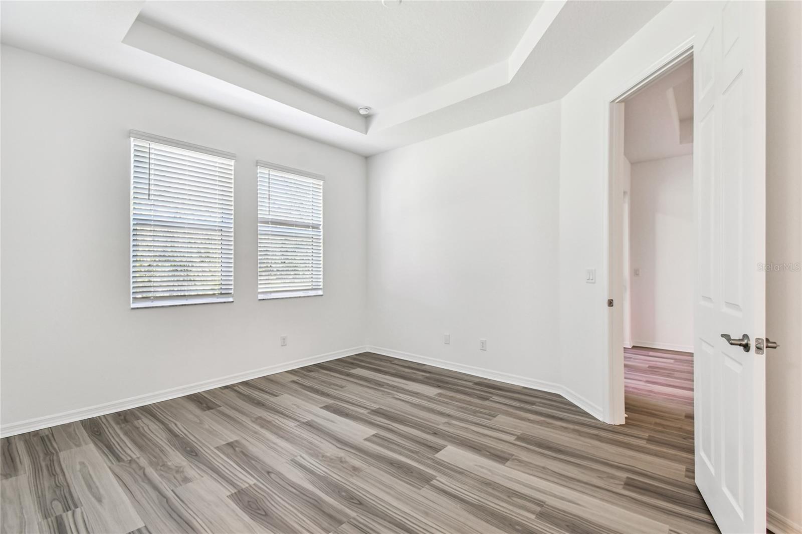 SWEETWATER VILLAS AT LAKEWOOD RANCH - Residential