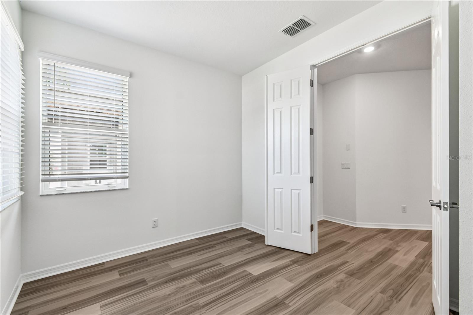 SWEETWATER VILLAS AT LAKEWOOD RANCH - Residential