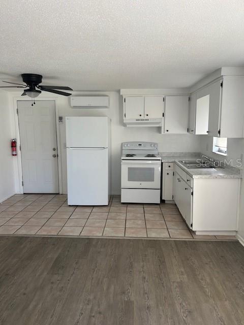 ZEPHYRHILLS COLONY CO - Residential Lease