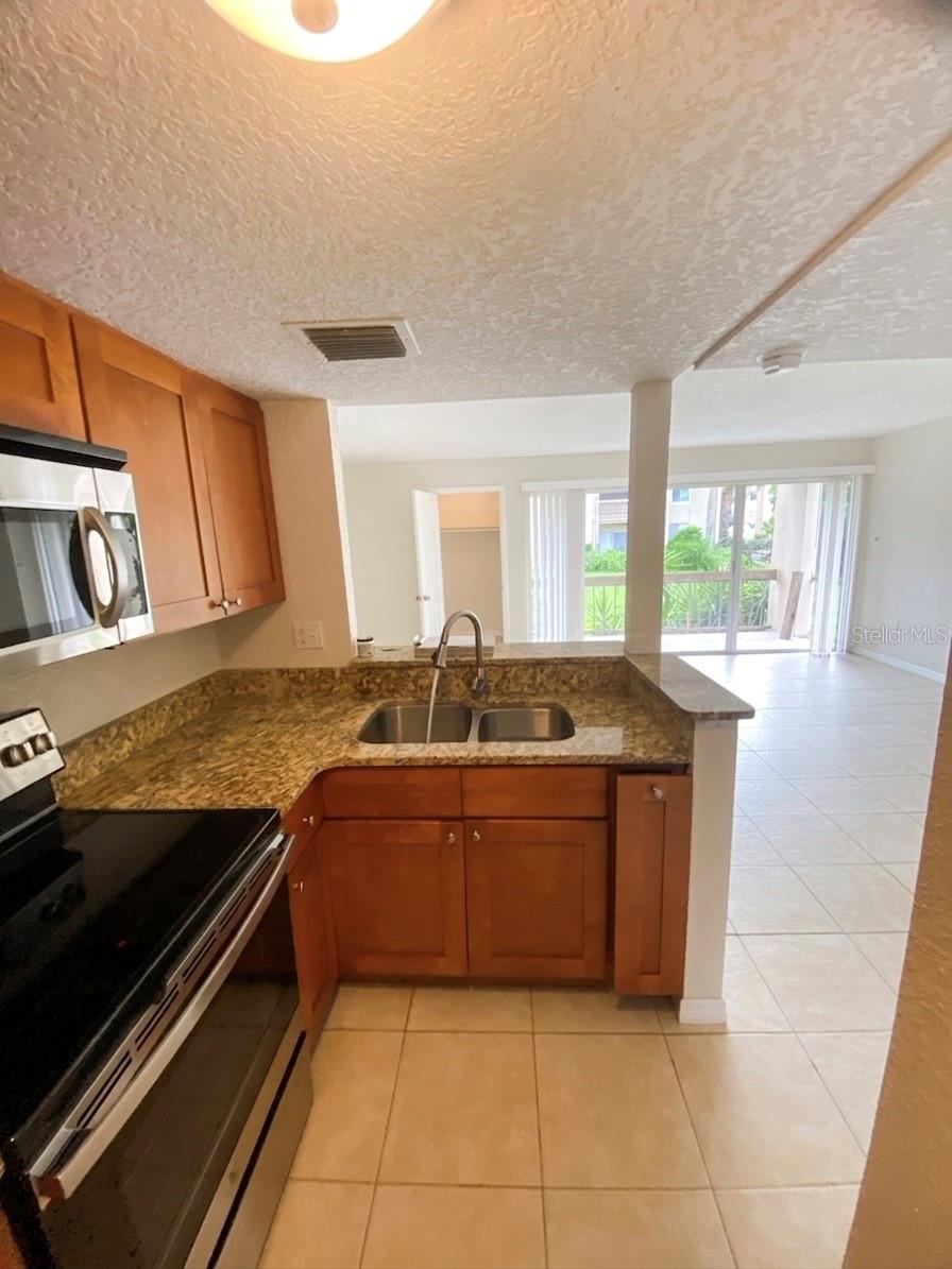 554 ORANGE DRIVE 15